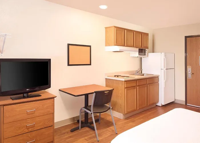 Extended America Select - - West Hotel