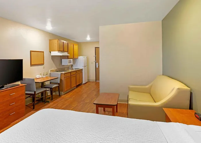 Extended America Select - - West Hotel 2*